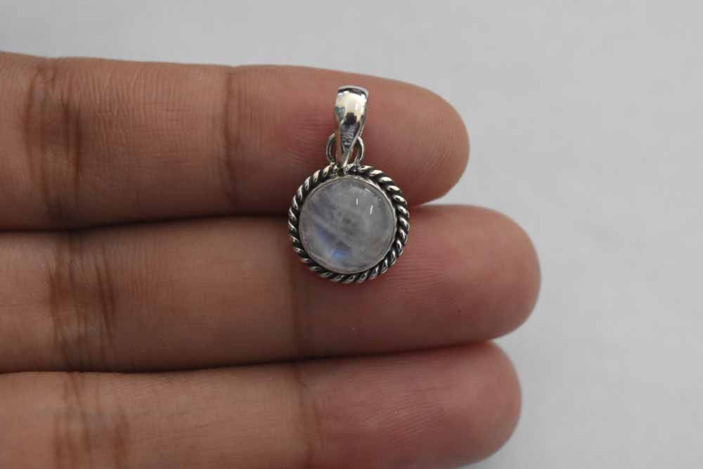 Moonstone Pendant .925 Sterling Silver
