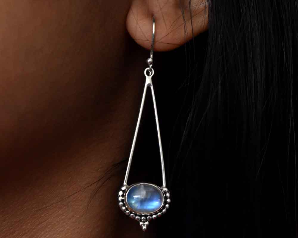 R.Moonstone Earring .925 Sterling Silver