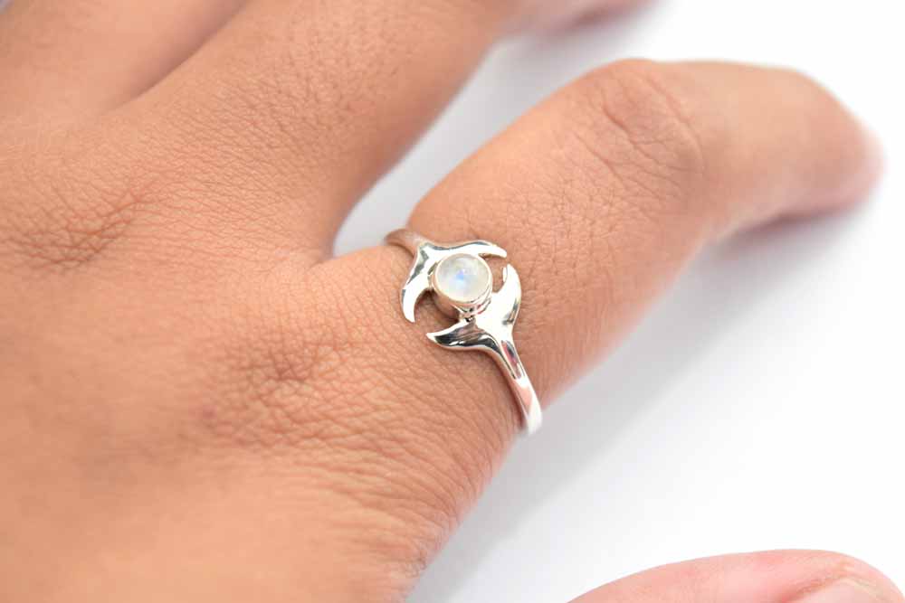 Rainbow Moonstone Ring .925 Sterling Silver