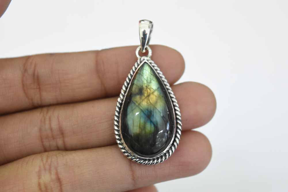 Labradorite Pendant .925 Sterling Silver