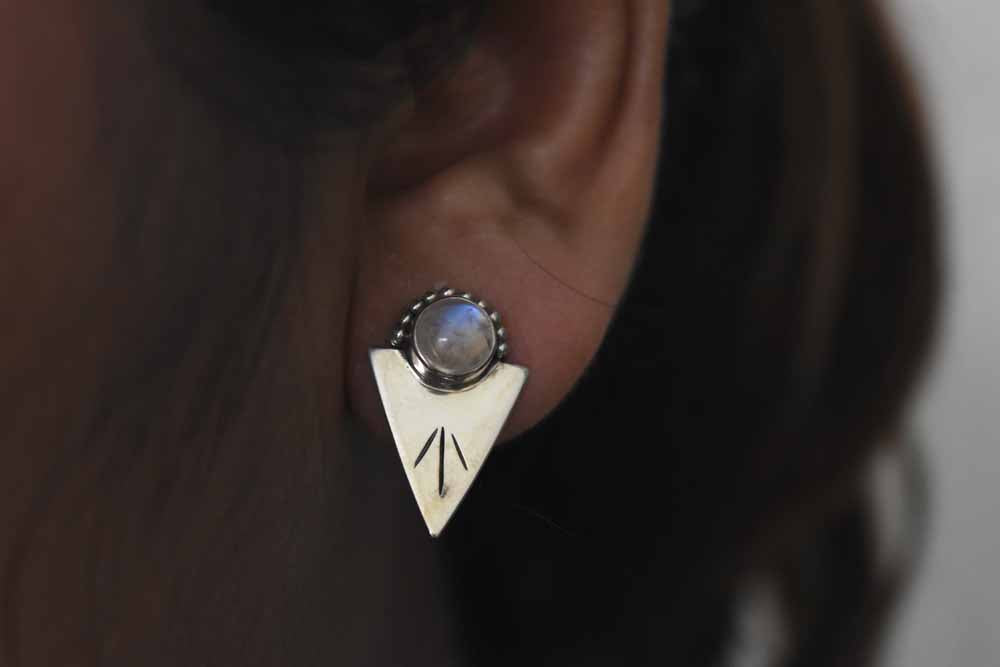 R.Moonstone Earring .925 Sterling Silver