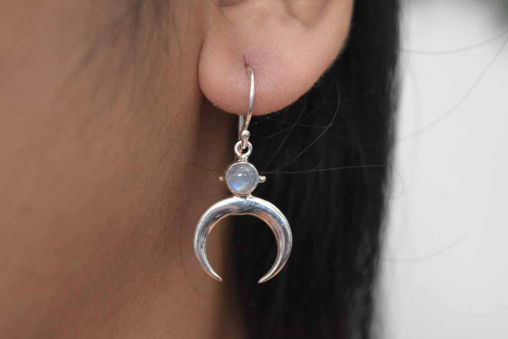 R.Moonstone Earring .925 Sterling Silver